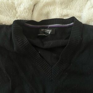 Banana Republic Men's V-Neck Sweater in Black